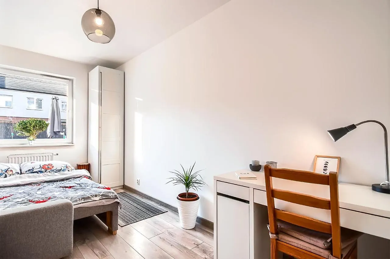 Urocze Mieszkanie Z Ogrodkiem I Bezplatny Parking Wrocław Appartement